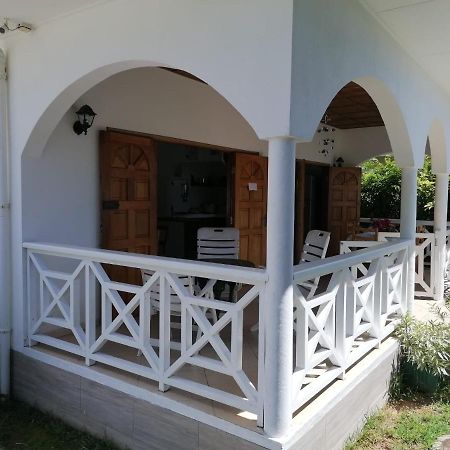 Maison De Vacanze Baie Sainte Anne Exteriér fotografie