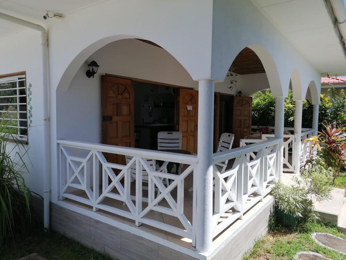 Maison De Vacanze Baie Sainte Anne Exteriér fotografie