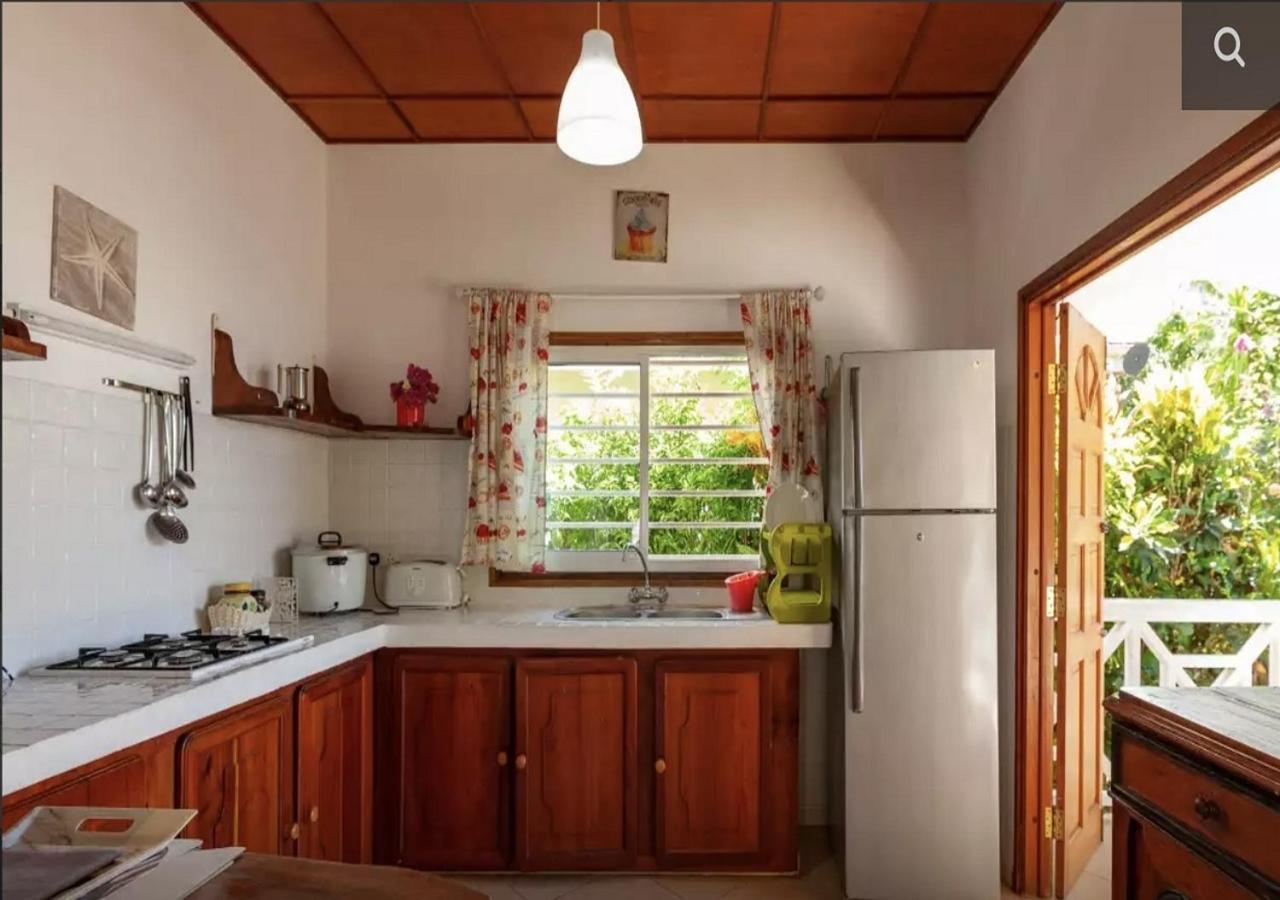 Maison De Vacanze Baie Sainte Anne Exteriér fotografie